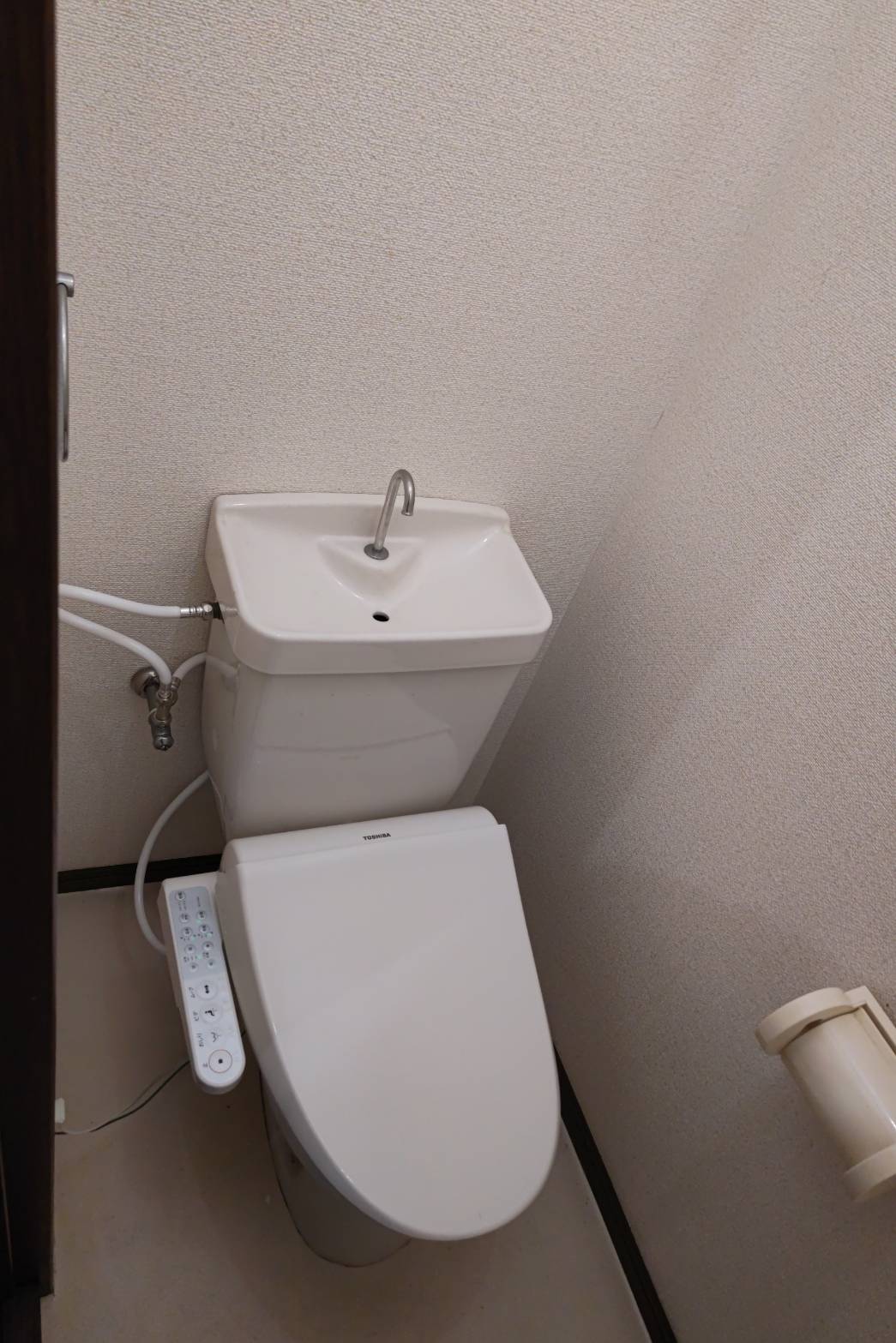 インパクトがある壁紙（施工前）